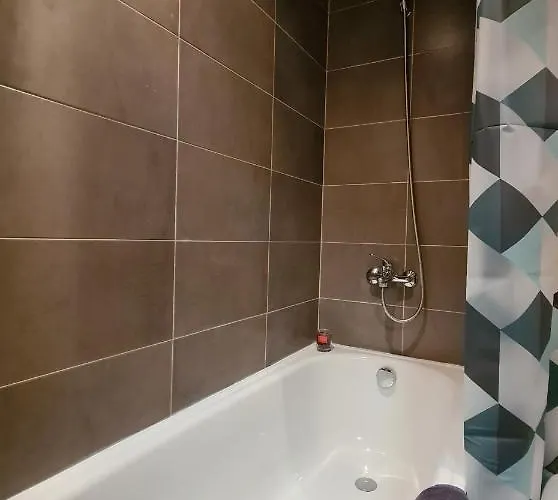 Four Seasons 公寓 *